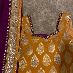 Indian/Pakistani/Afghan Suit